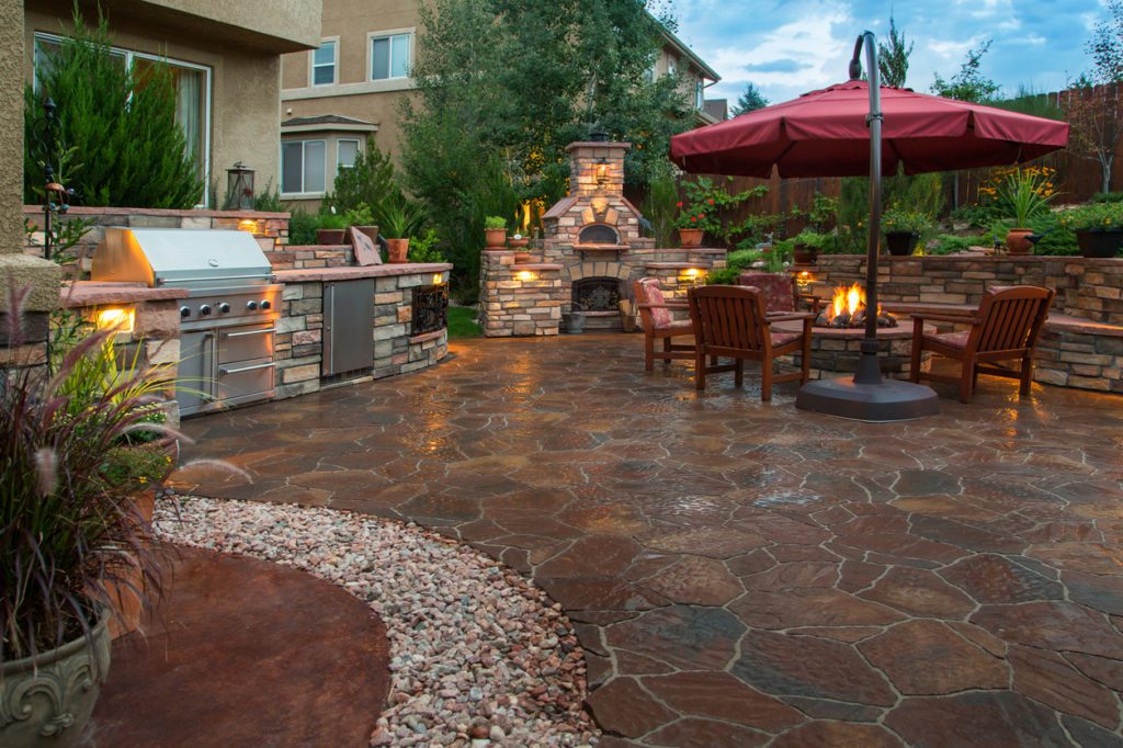 Outdoor Kitchen