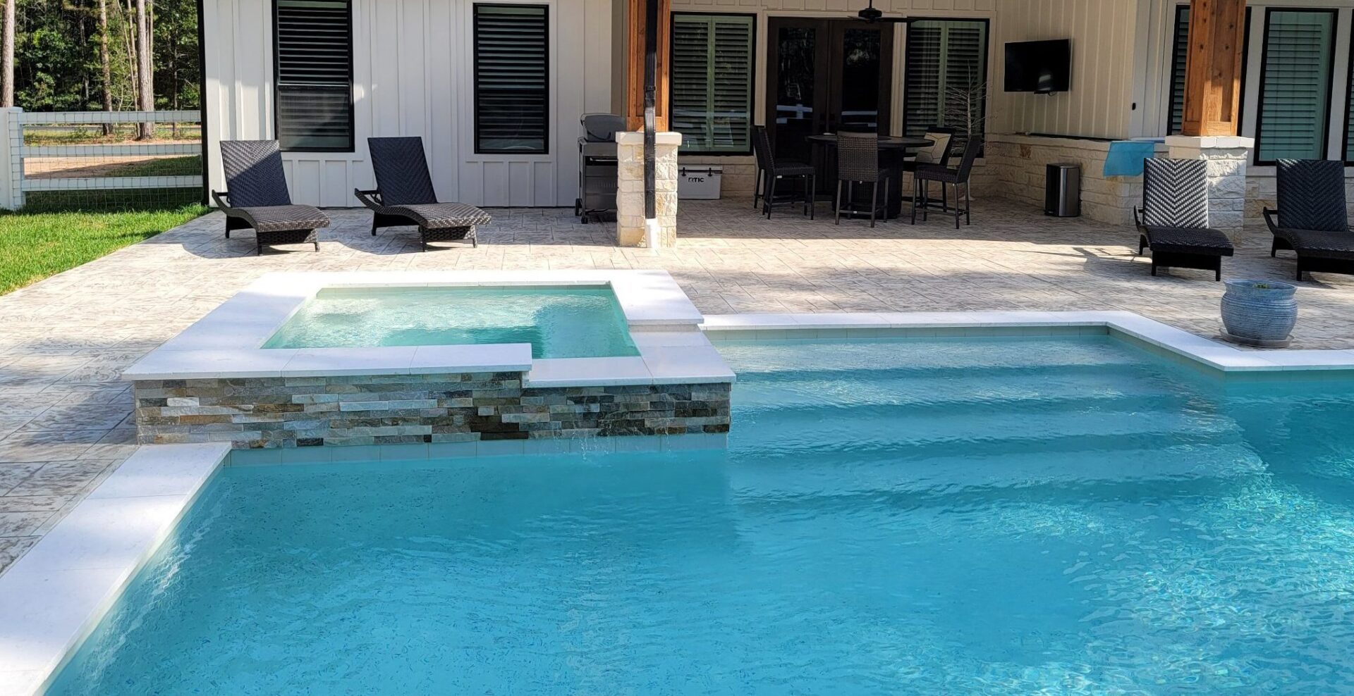 Blue Line Pools - Lyon Financial