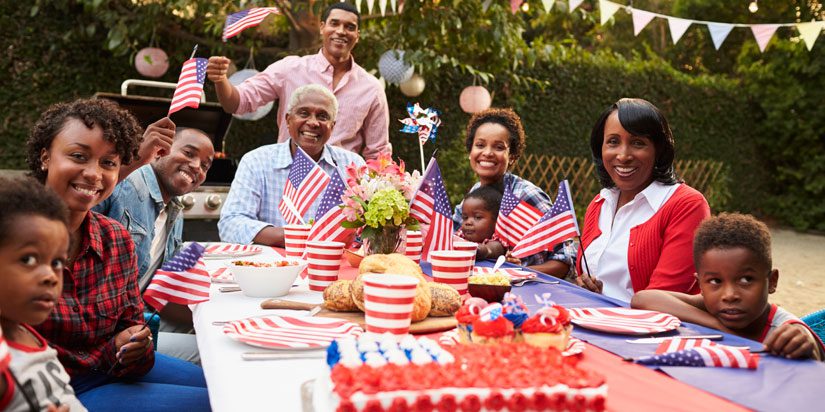 happy-fourth-of-july-family-picnic