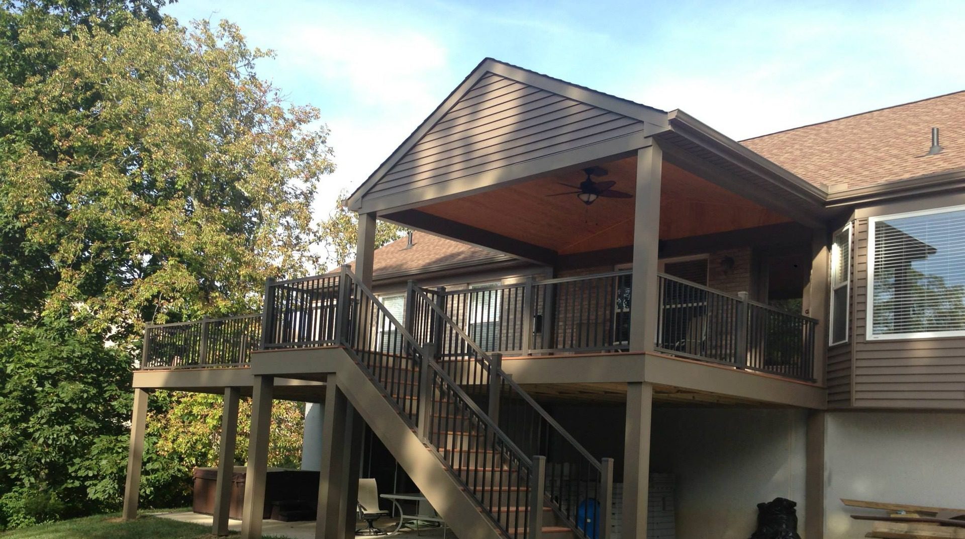 1239234_10151825330843609_518732870_o-e1693224629955