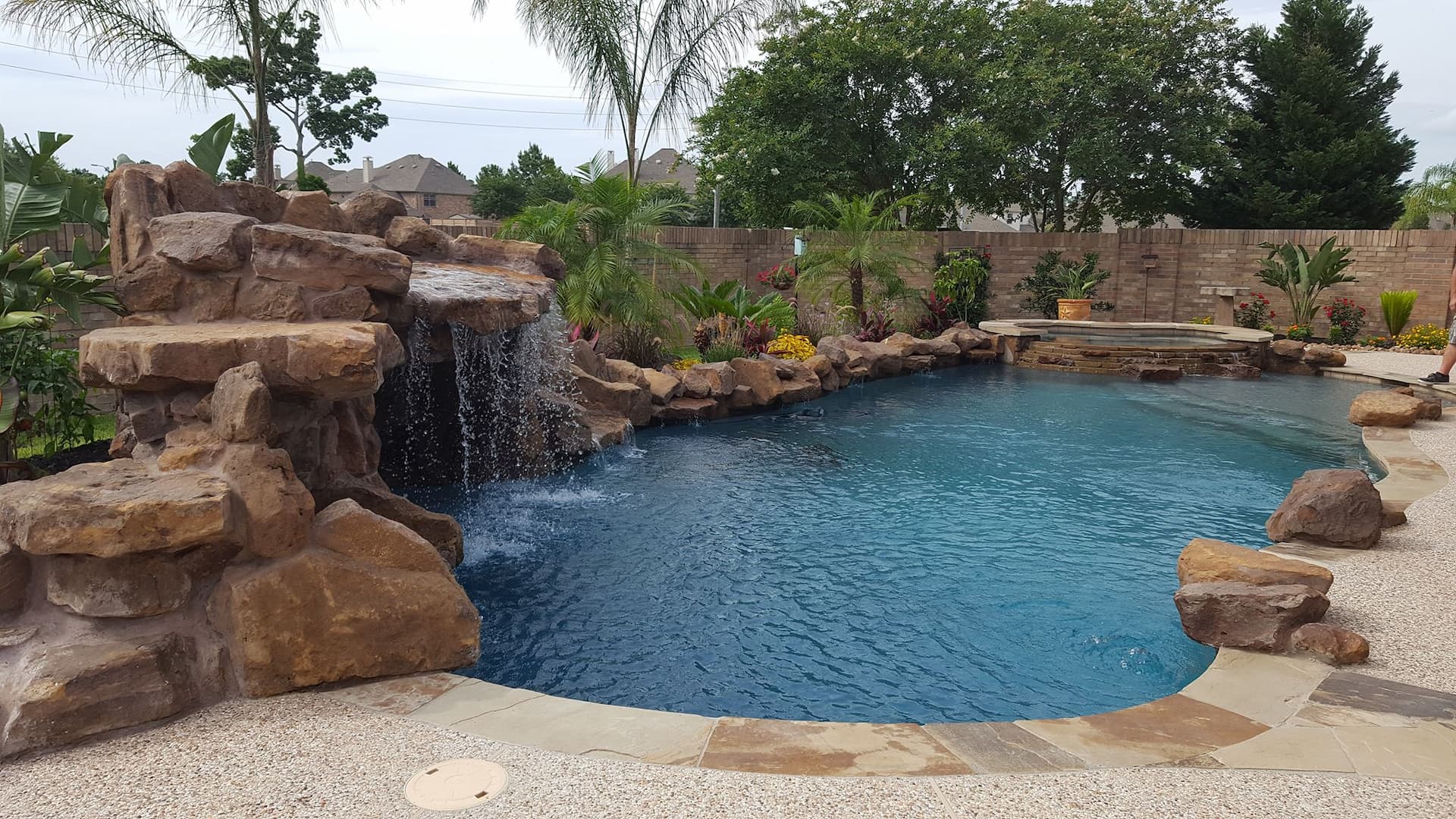 27908333_1769144786463238_7505206387355177116_o-1