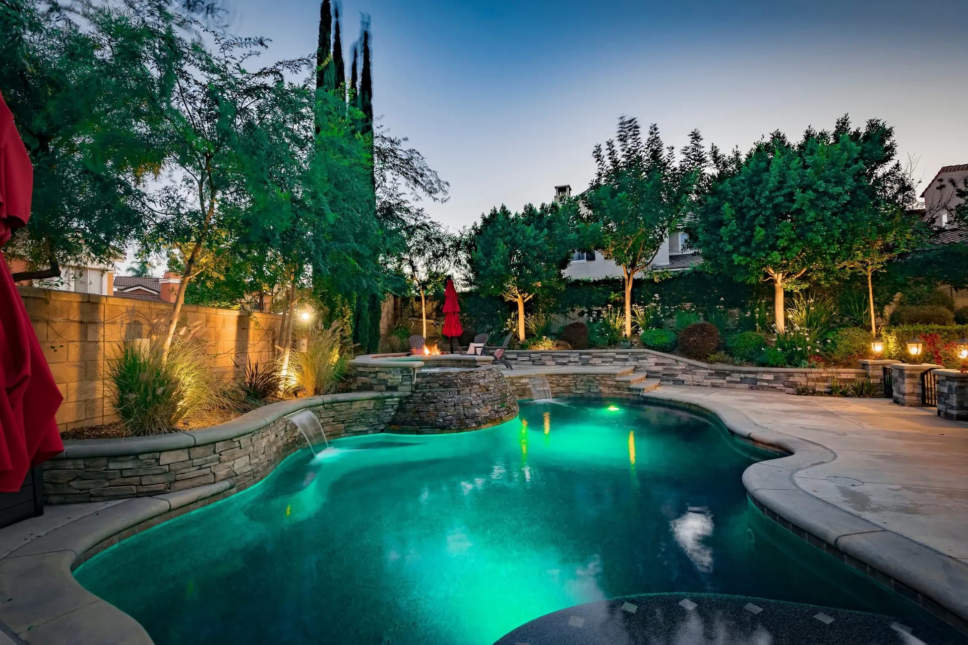 Back-Yard-Low-Voltage-Lighting-Patio-scaled-1