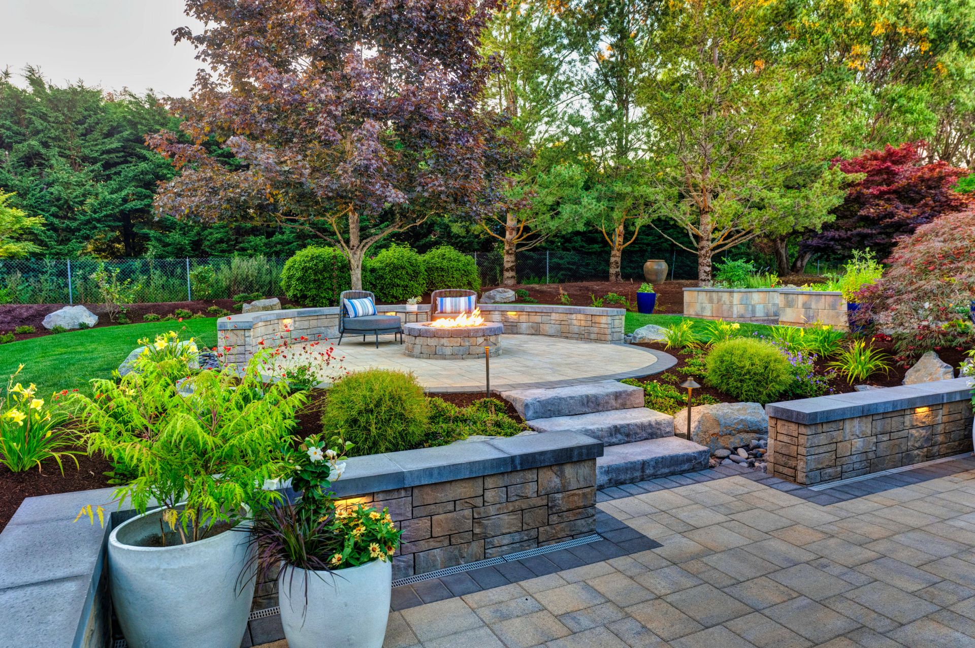 Dennis-7-Dees-Fire-pit-and-Patio