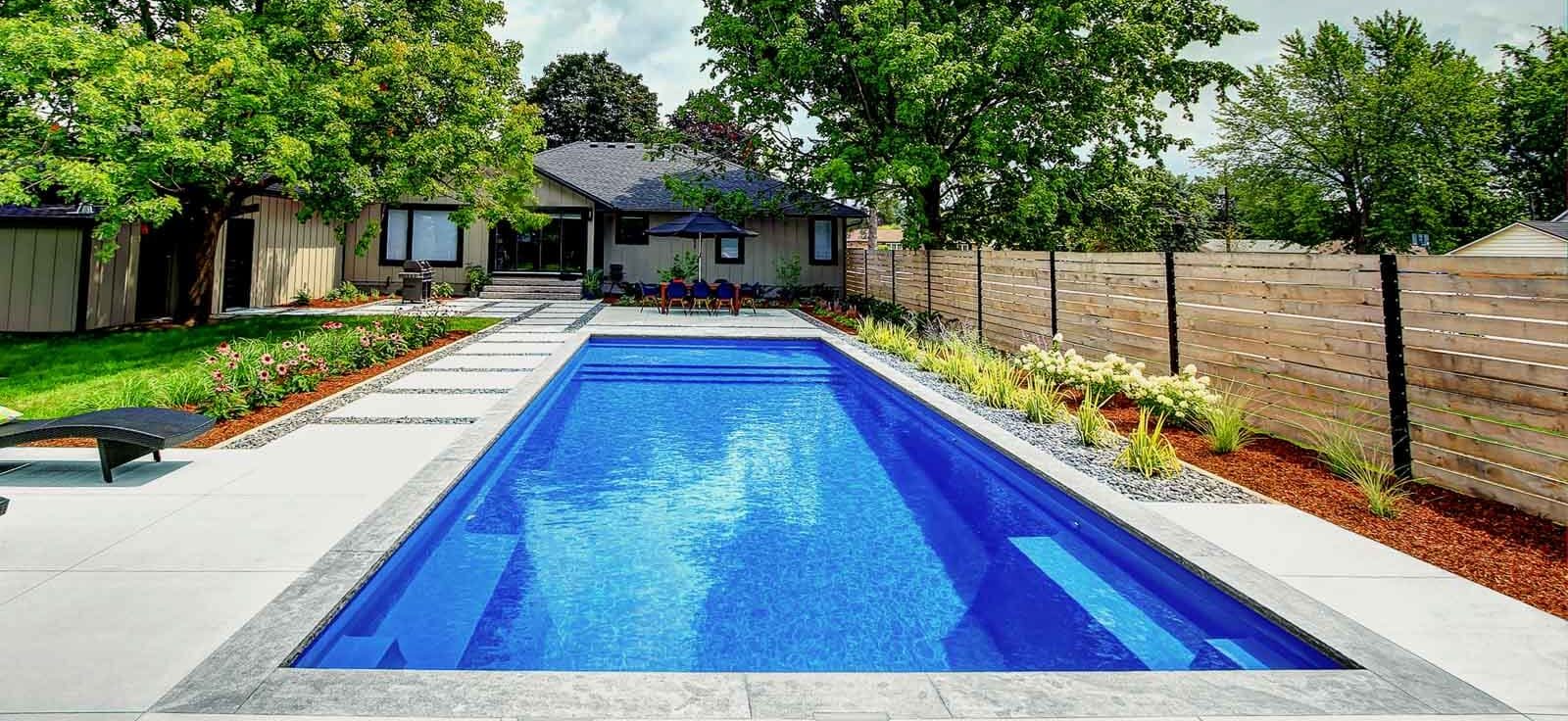 LeisurePools_Pinnacle_30_SapphireBlue_US_2018-1-1-e1683207864760