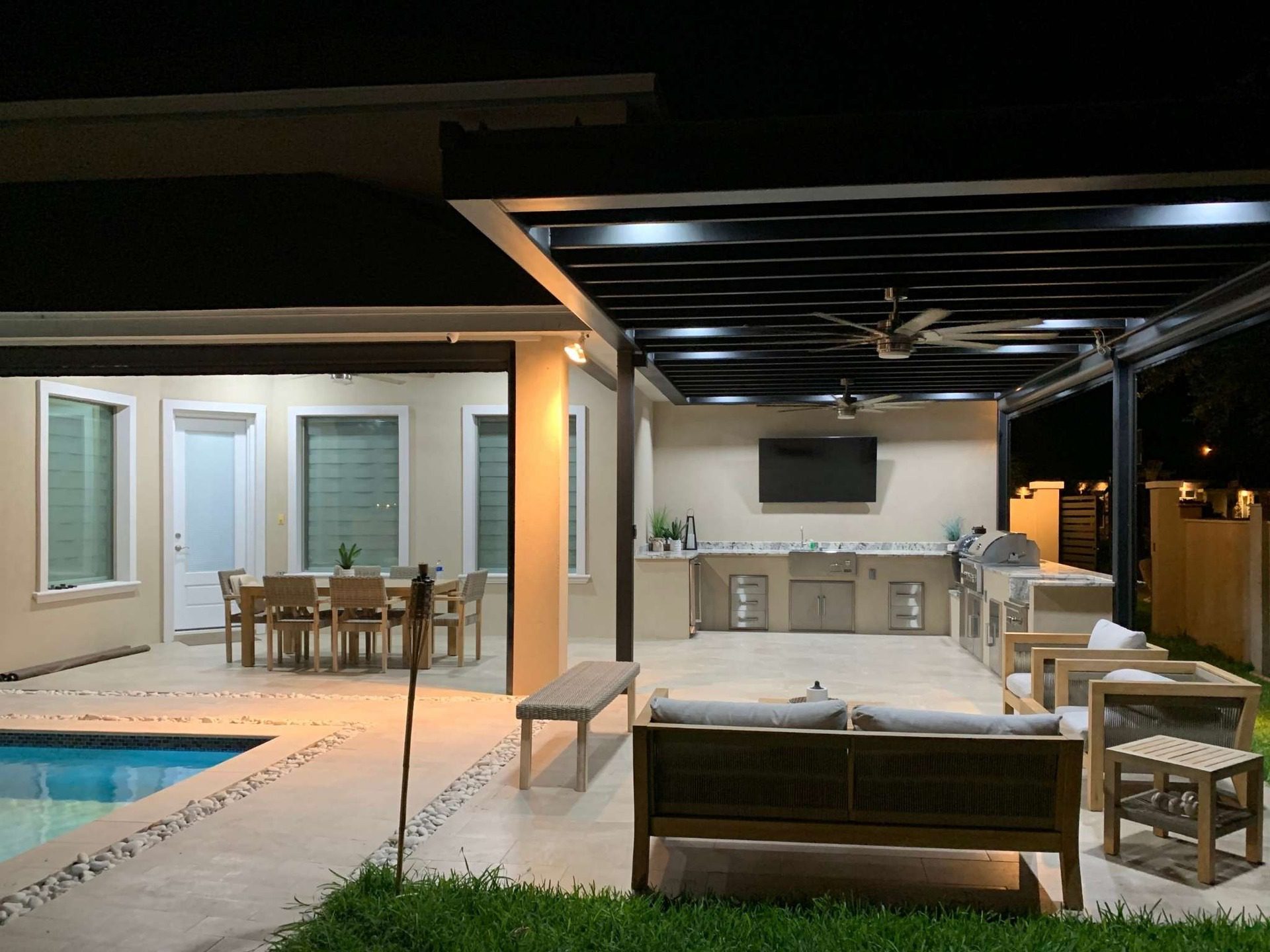 Outdoor-Kitchen